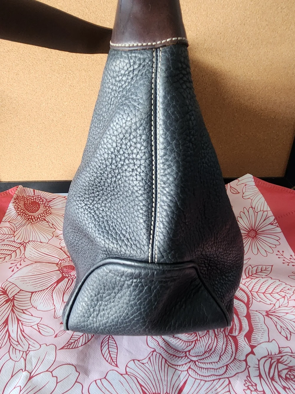 Vintage Dooney and Bourke All Weather Leather Hobo Shoulder Bag Purse Black